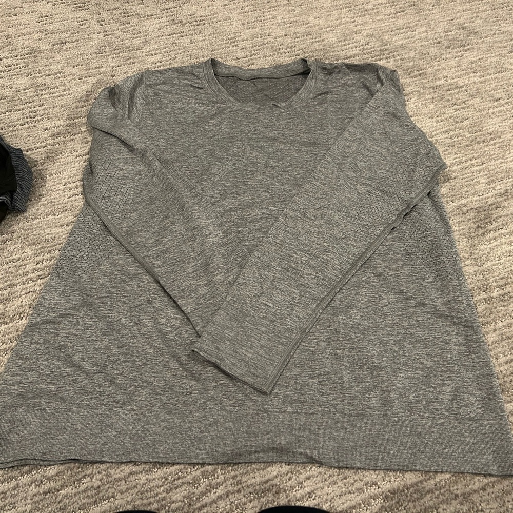 Lululemon Women’s Swiftly Relaxed Long-Sleeve Shirt - Hip Length